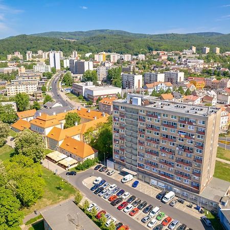 Apartmany A Studia Zamecky Park Litvínov 외부 사진